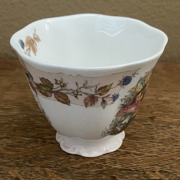 1983 Royal Doulton Brambly Hedge “Autumn” Tea Cup & Saucer Set Collectible - Picture 5 of 13